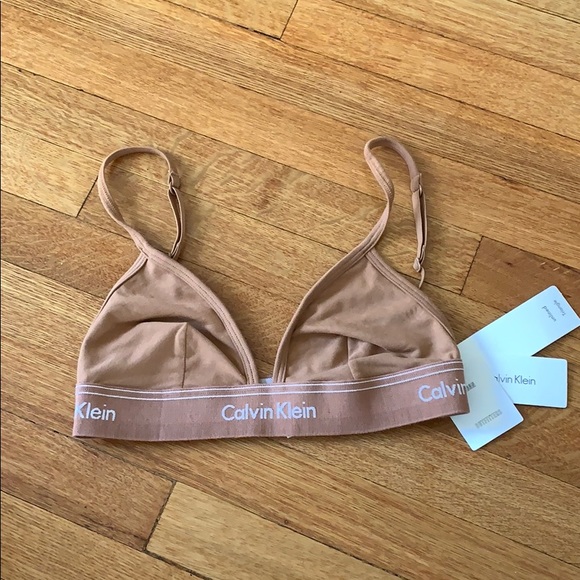 calvin klein sports bra urban outfitters